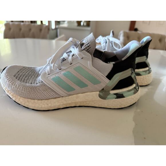Adidas Women's Sz 7 Ultraboost 20 Primeblue Running Shoe FV8323 Dash Grey Mint - Picture 4 of 7